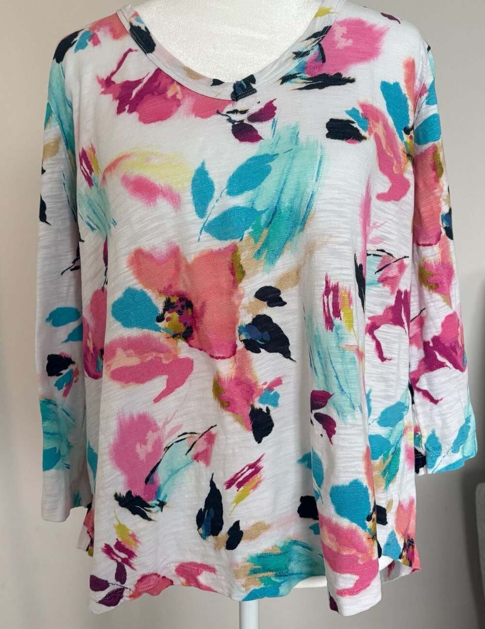 Chico's Watercolor Floral V-Neck 3/4 Sleeve Top